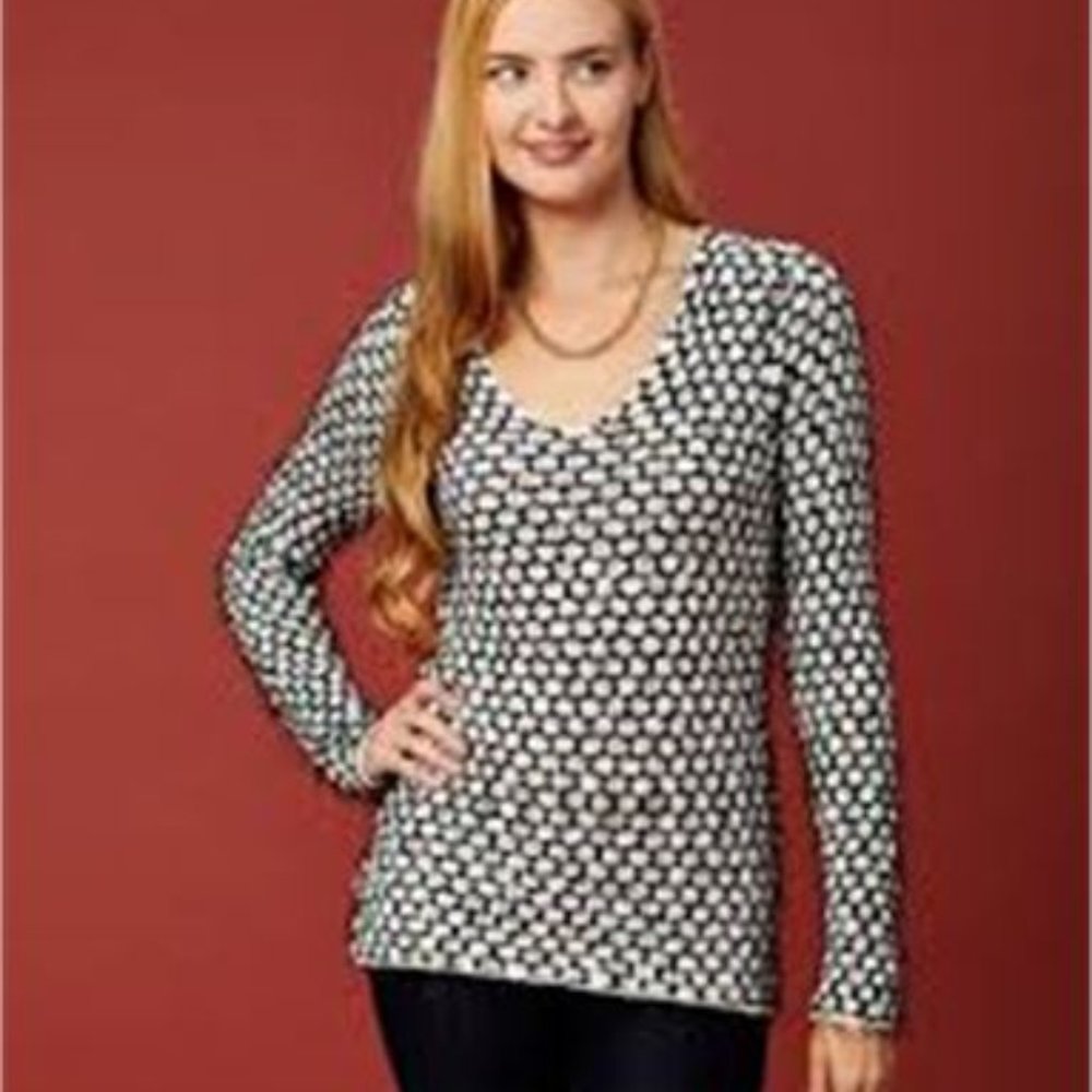 BLACK and white HEATHER V NECK Textured SWEATER Geometric pattern Eyelash Knit